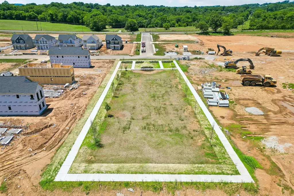 1009 Flat Swing Columbia TN 38401