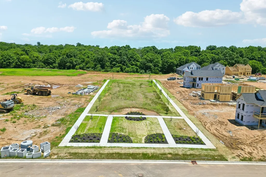 1009 Flat Swing Columbia TN 38401