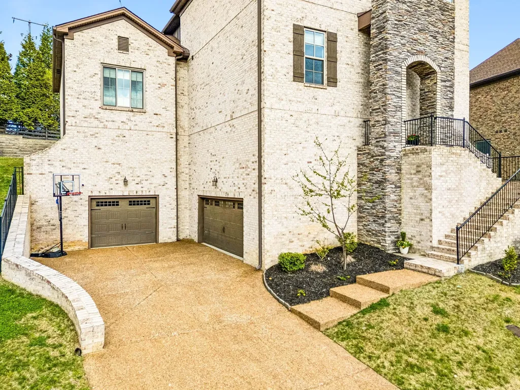 7113 Natchez Pointe Place Nashville TN 37221