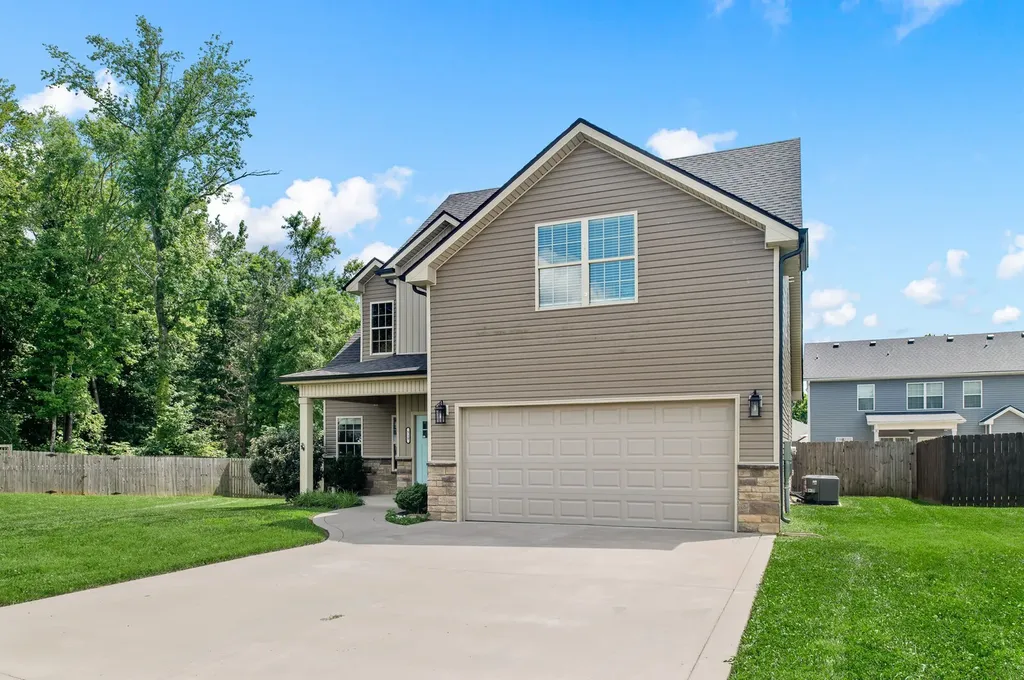 518 Latham Court Clarksville TN 37043