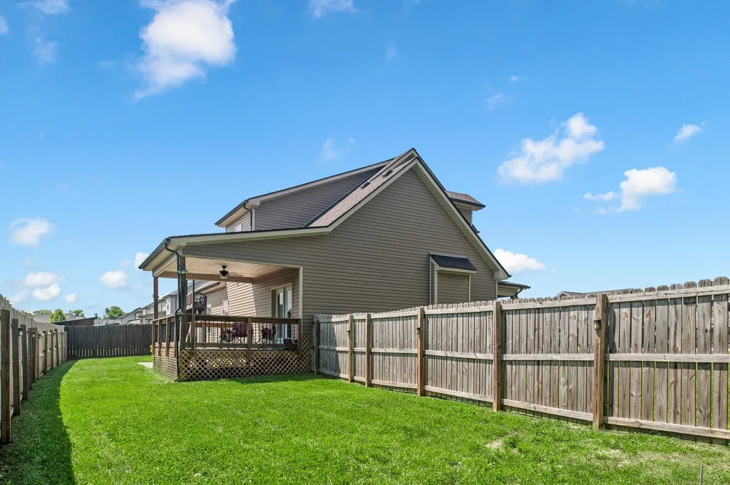 518 Latham Court Clarksville TN 37043