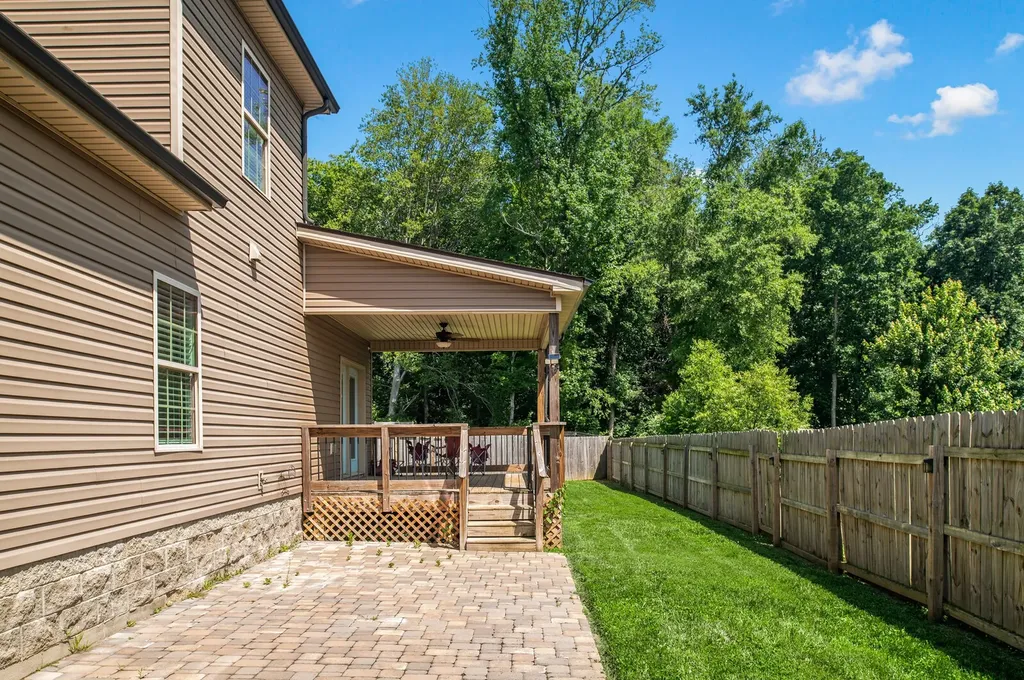 518 Latham Court Clarksville TN 37043