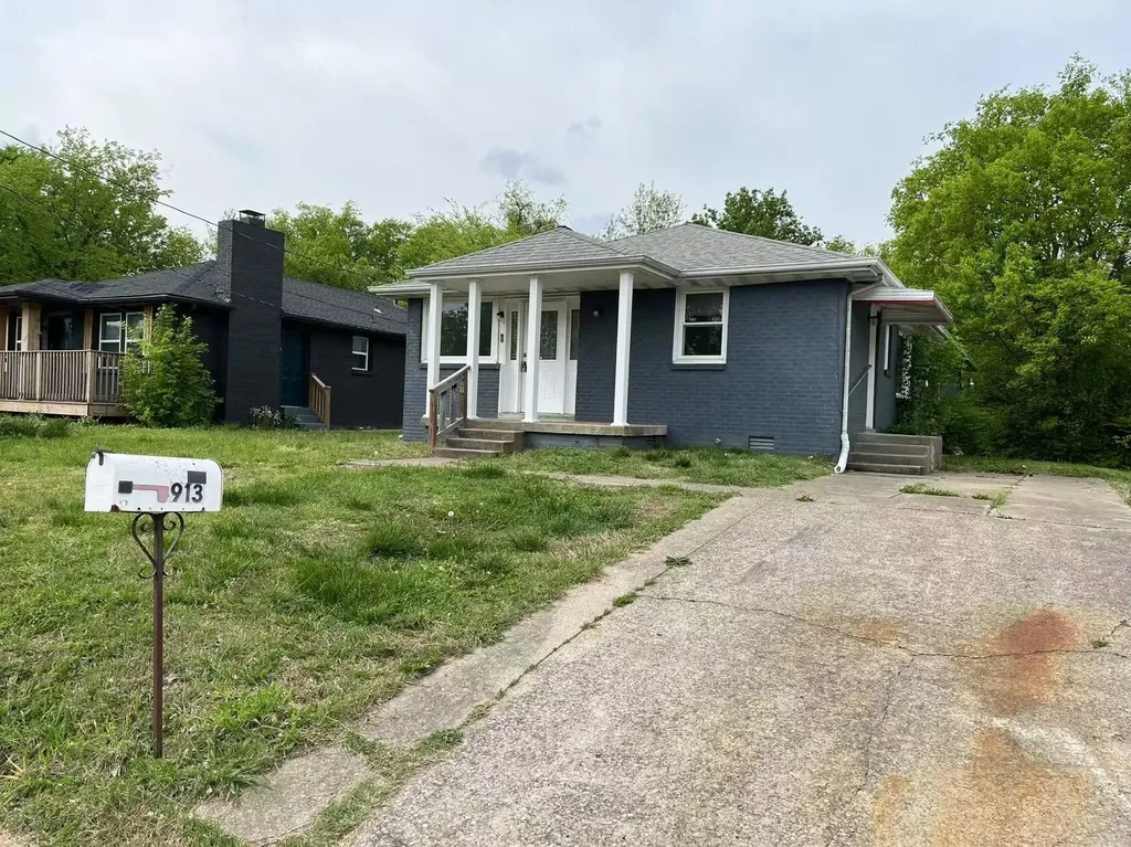 913 Shearor Street Clarksville TN 37040