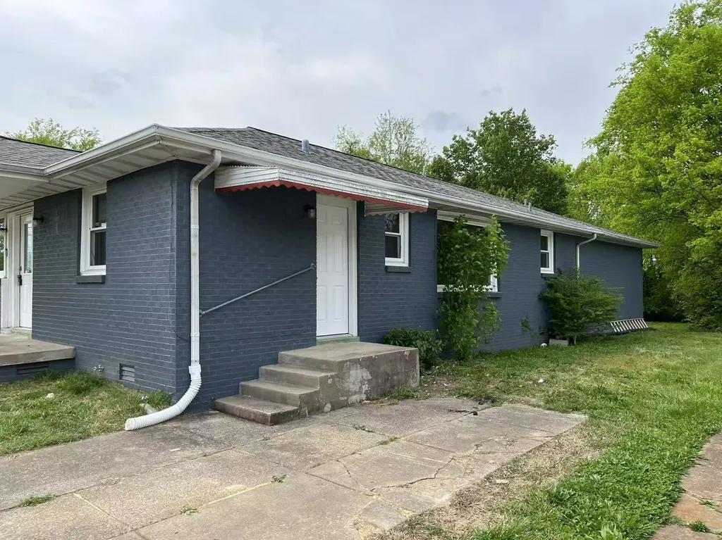 913 Shearor Street Clarksville TN 37040
