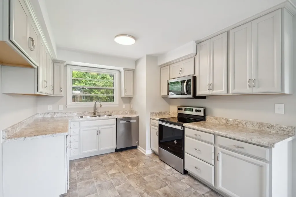 30 Dalewood Drive Clarksville TN 37042