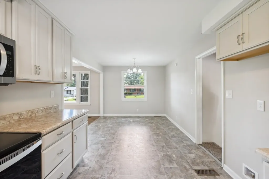 30 Dalewood Drive Clarksville TN 37042