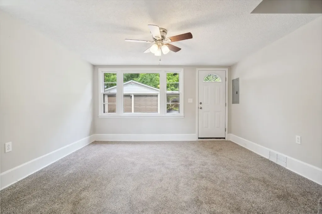 30 Dalewood Drive Clarksville TN 37042