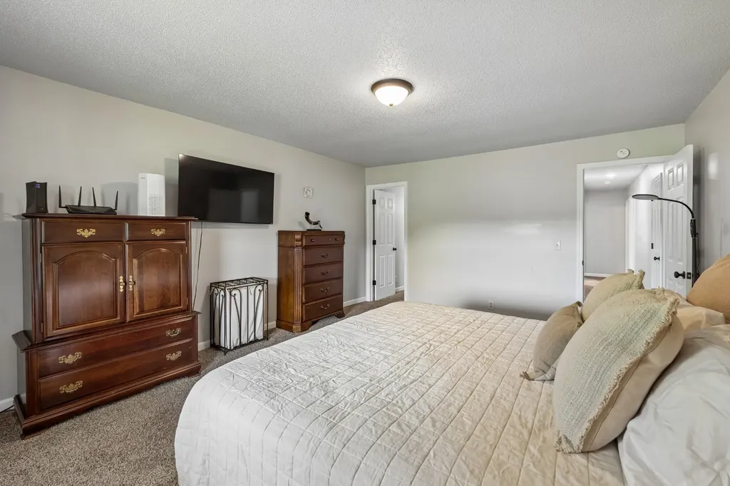 54 Hickman Highway Gordonsville TN 38563