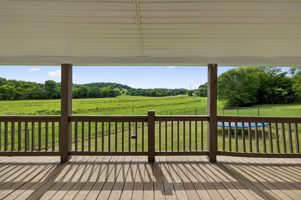 54 Hickman Highway Gordonsville TN 38563
