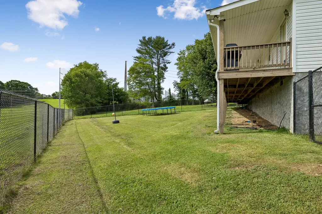 54 Hickman Highway Gordonsville TN 38563
