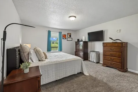 54 Hickman Highway Gordonsville TN 38563