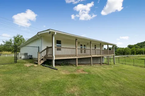 54 Hickman Highway Gordonsville TN 38563