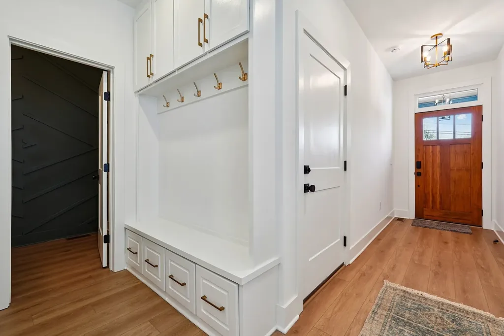 1301B Katie Avenue Nashville TN 37207