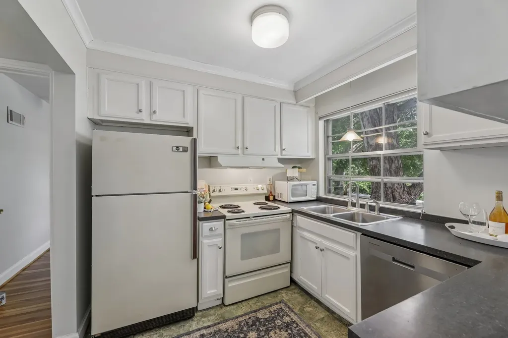 434 Bowling Avenue Nashville TN 37205