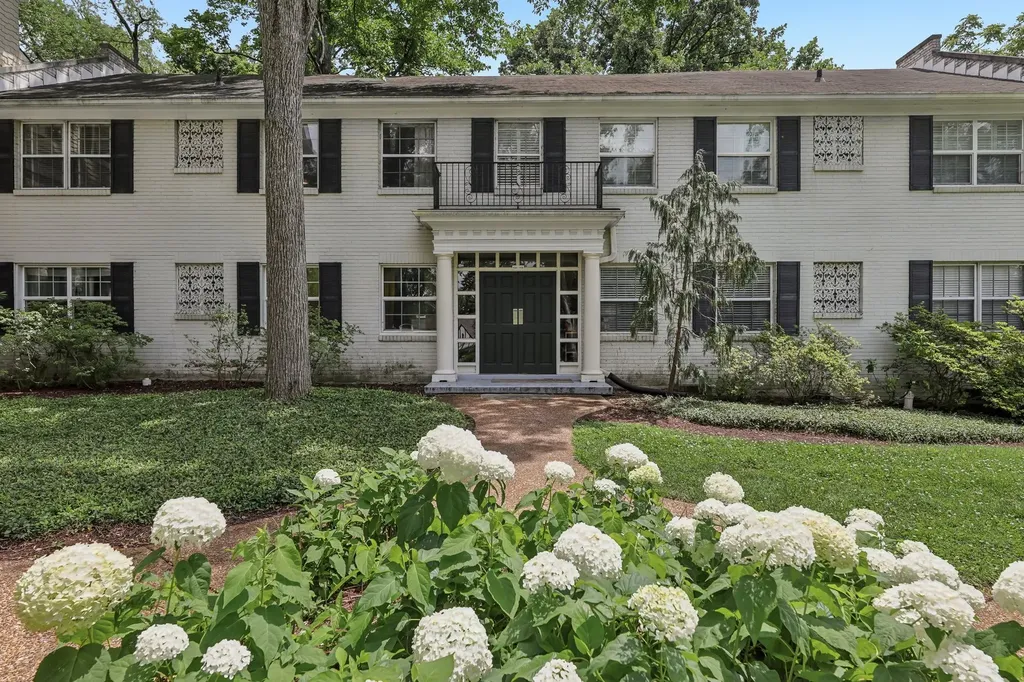 434 Bowling Avenue Nashville TN 37205