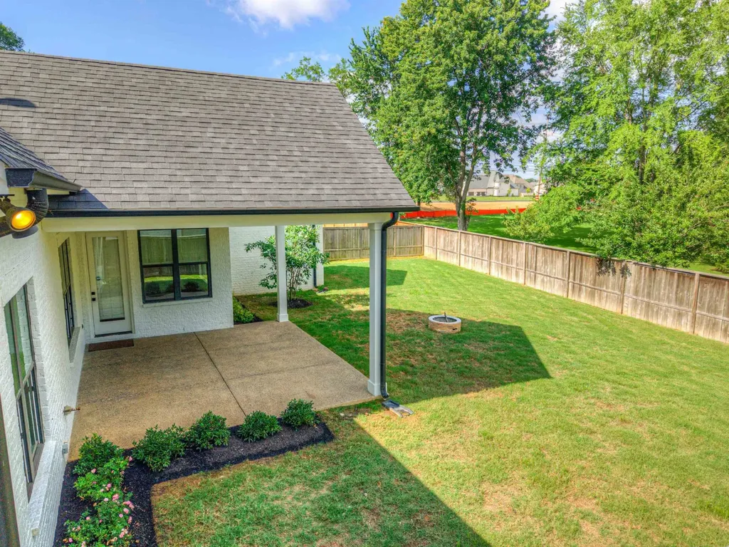 1283 Belfair Drive Collierville TN 38017