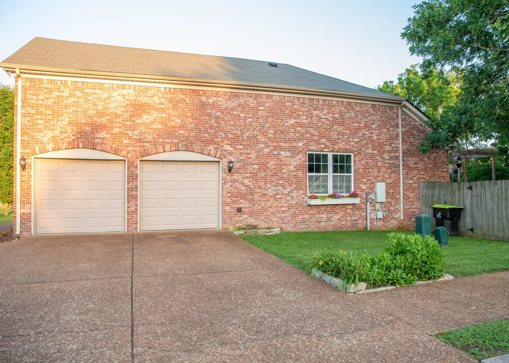 8300 Trading Post Court Nashville TN 37221