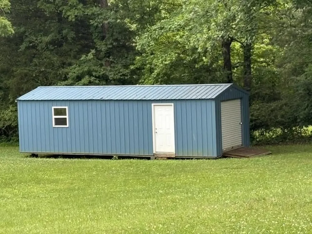 844 Grove Road Benton TN 37307