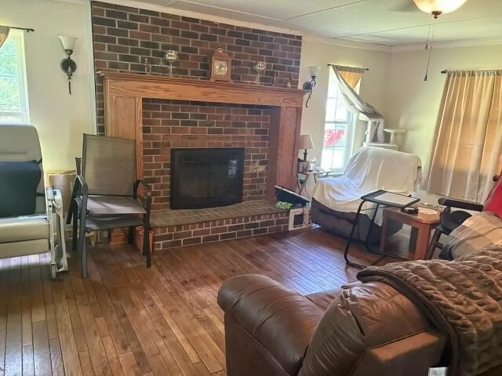 844 Grove Road Benton TN 37307