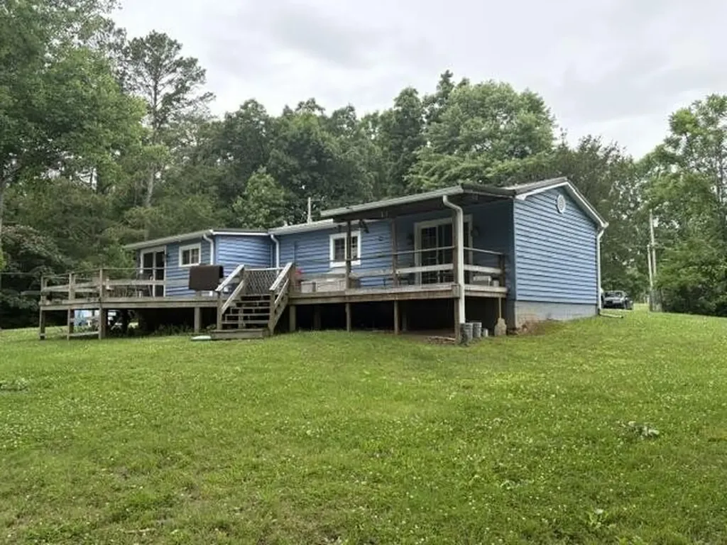 844 Grove Road Benton TN 37307