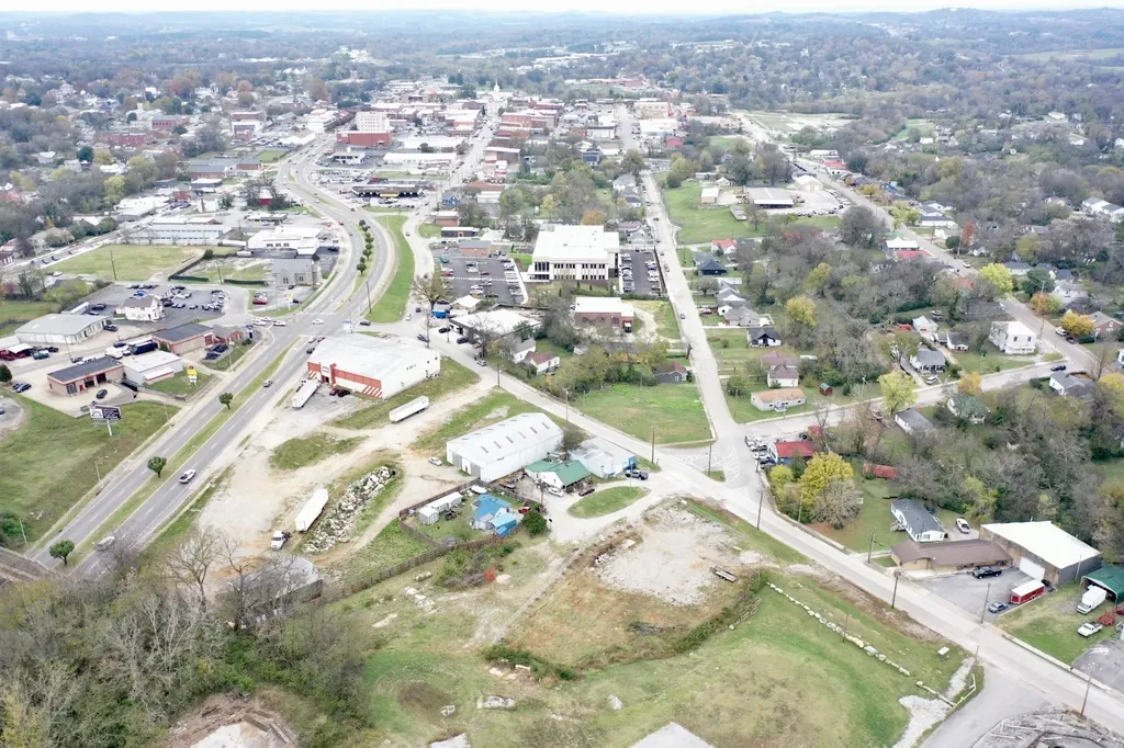 200 Cemetery Avenue Columbia TN 38401