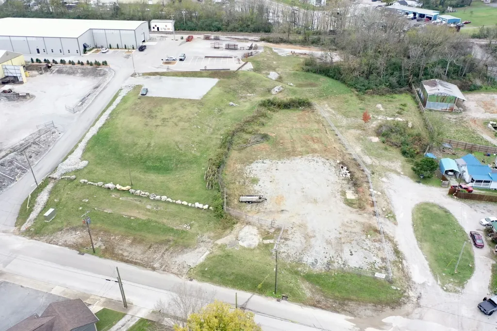 200 Cemetery Avenue Columbia TN 38401