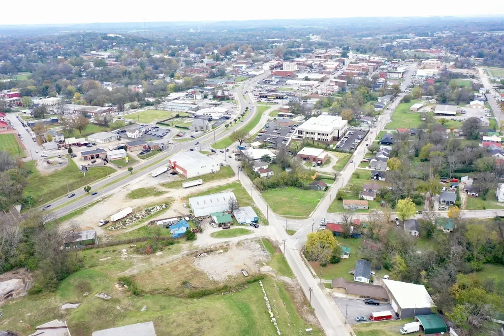 200 Cemetery Avenue Columbia TN 38401