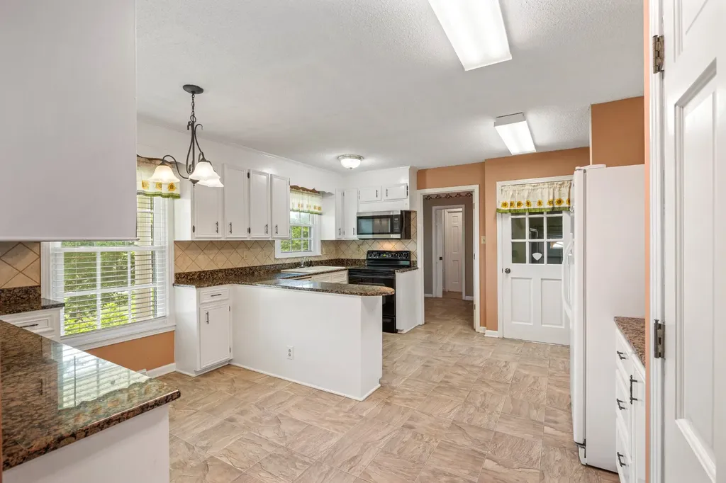 1301 White Drive Lewisburg TN 37091