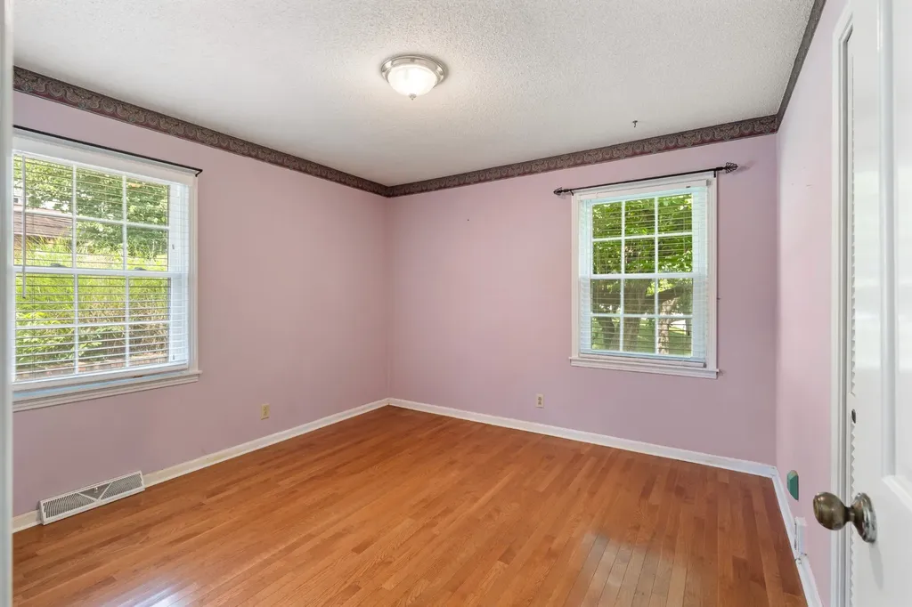 1301 White Drive Lewisburg TN 37091
