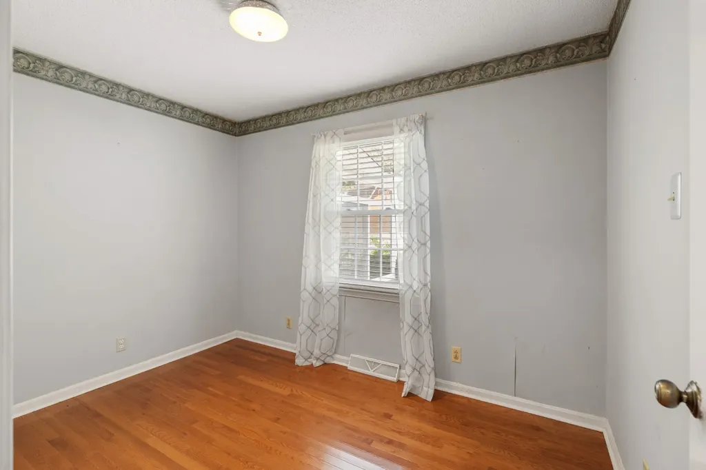 1301 White Drive Lewisburg TN 37091