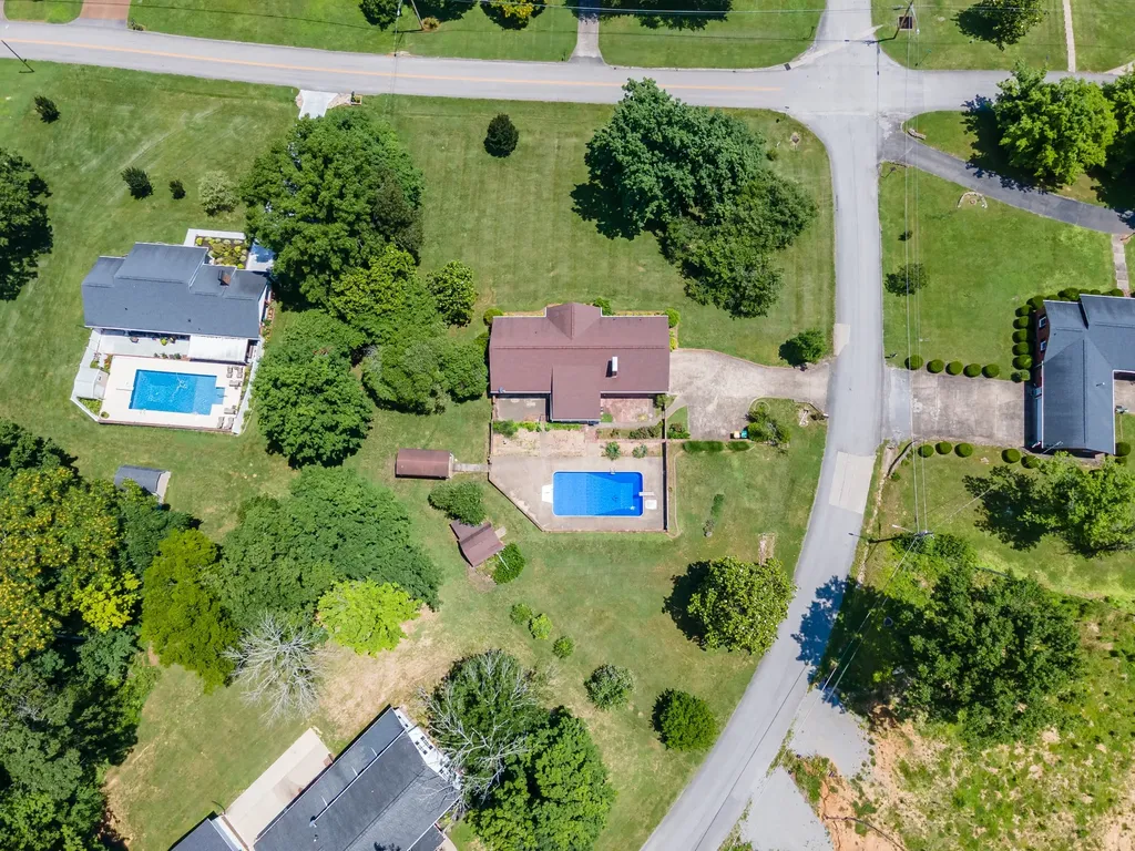 1301 White Drive Lewisburg TN 37091