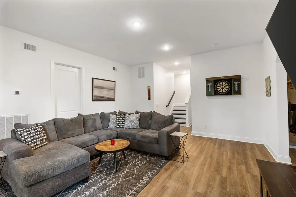 716 Summit Oaks Court Nashville TN 37221