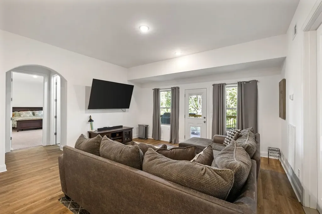 716 Summit Oaks Court Nashville TN 37221