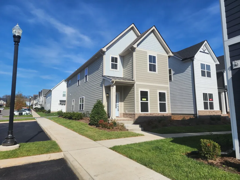 416 Queen Lane Gallatin TN 37066