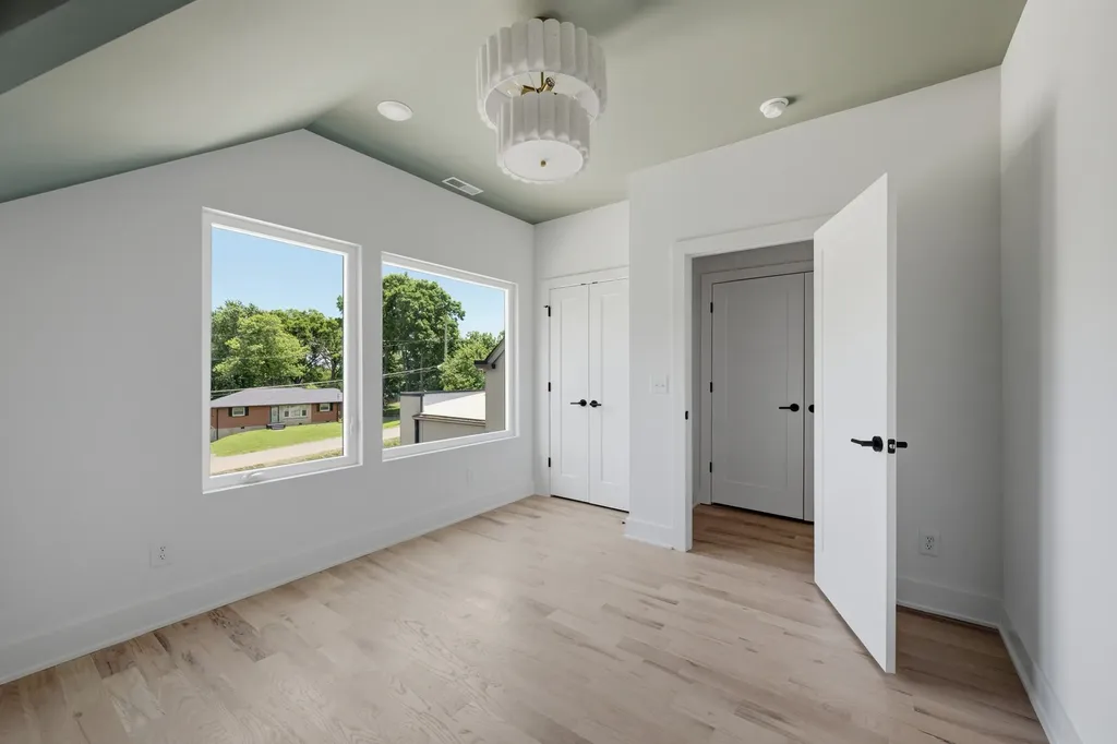 1804 Hayden Drive Nashville TN 37216