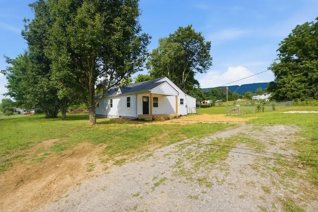 1000 Cemetery Road Spring City TN 37381