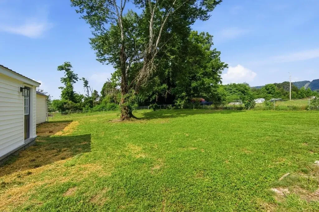 1000 Cemetery Road Spring City TN 37381
