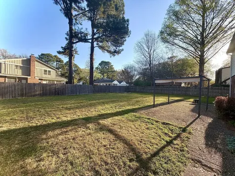 6092 Macinness Drive Memphis TN 38119