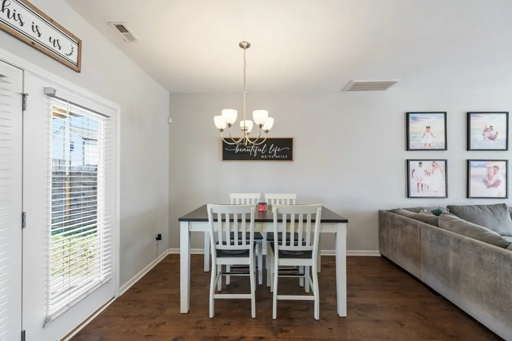 714 Monarchos Bend Burns TN 37029
