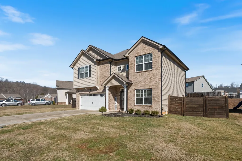 714 Monarchos Bend Burns TN 37029