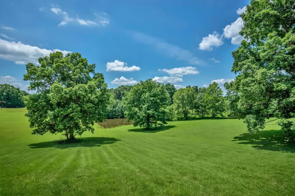 469 Jesse Work Road Dickson TN 37055