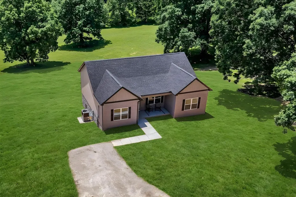 469 Jesse Work Road Dickson TN 37055