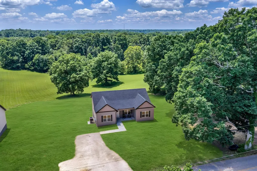 469 Jesse Work Road Dickson TN 37055
