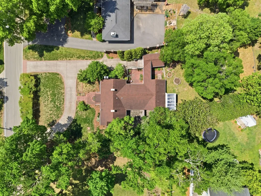 116 Bellevue Dr, S Nashville TN 37205