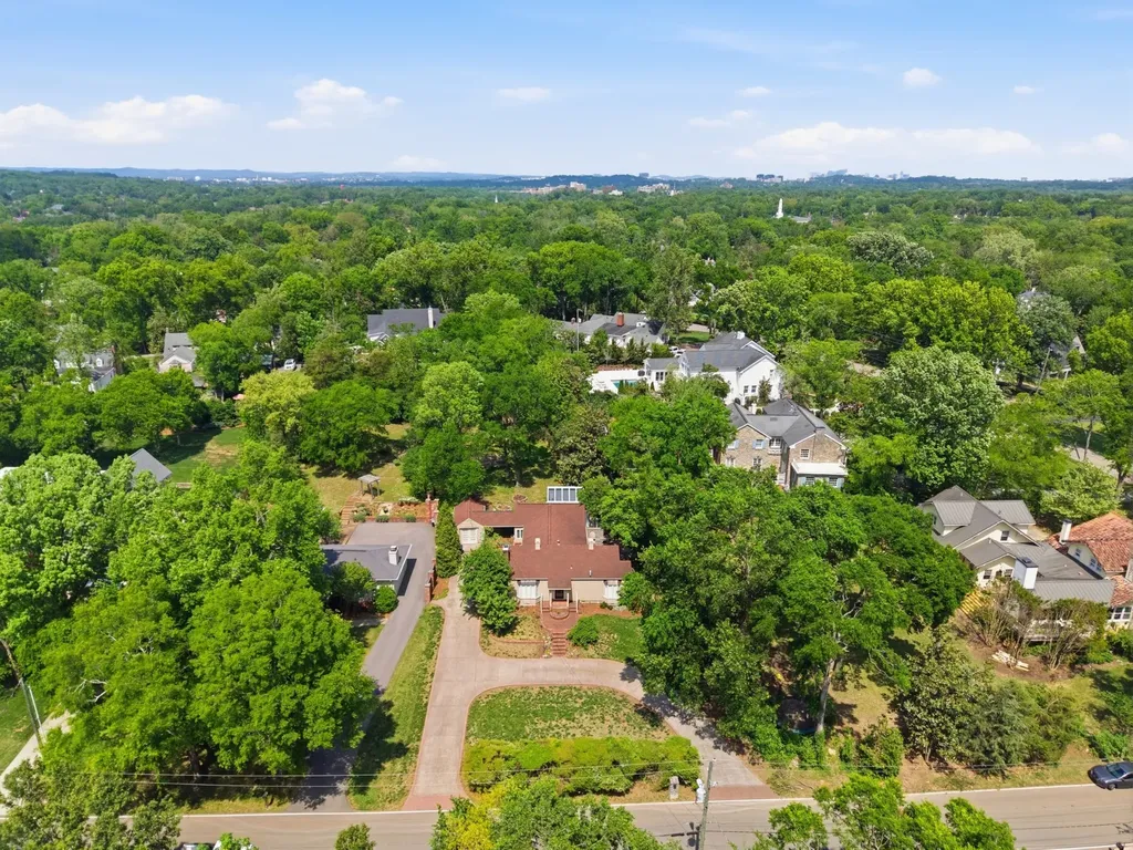 116 Bellevue Dr, S Nashville TN 37205