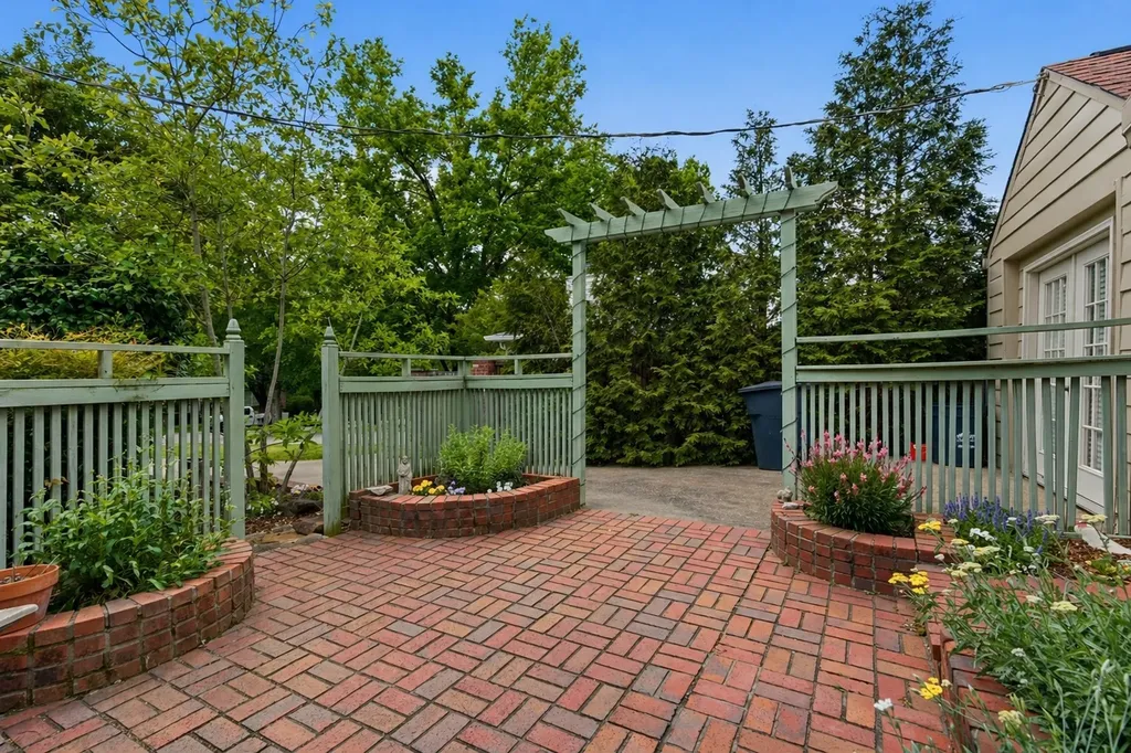 116 Bellevue Dr, S Nashville TN 37205