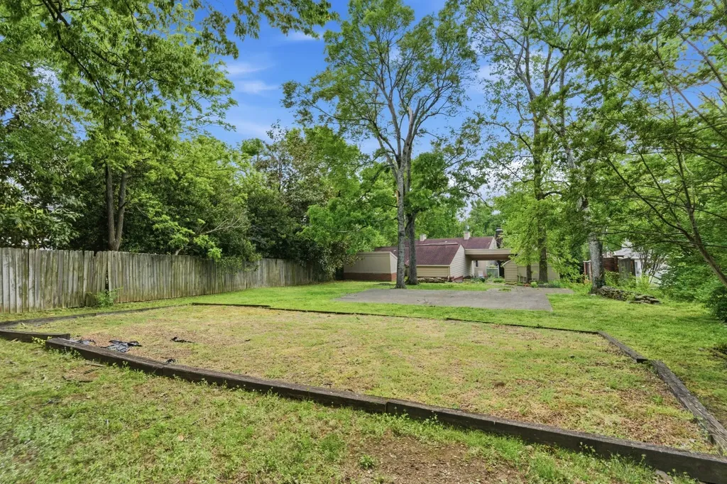 116 Bellevue Dr, S Nashville TN 37205