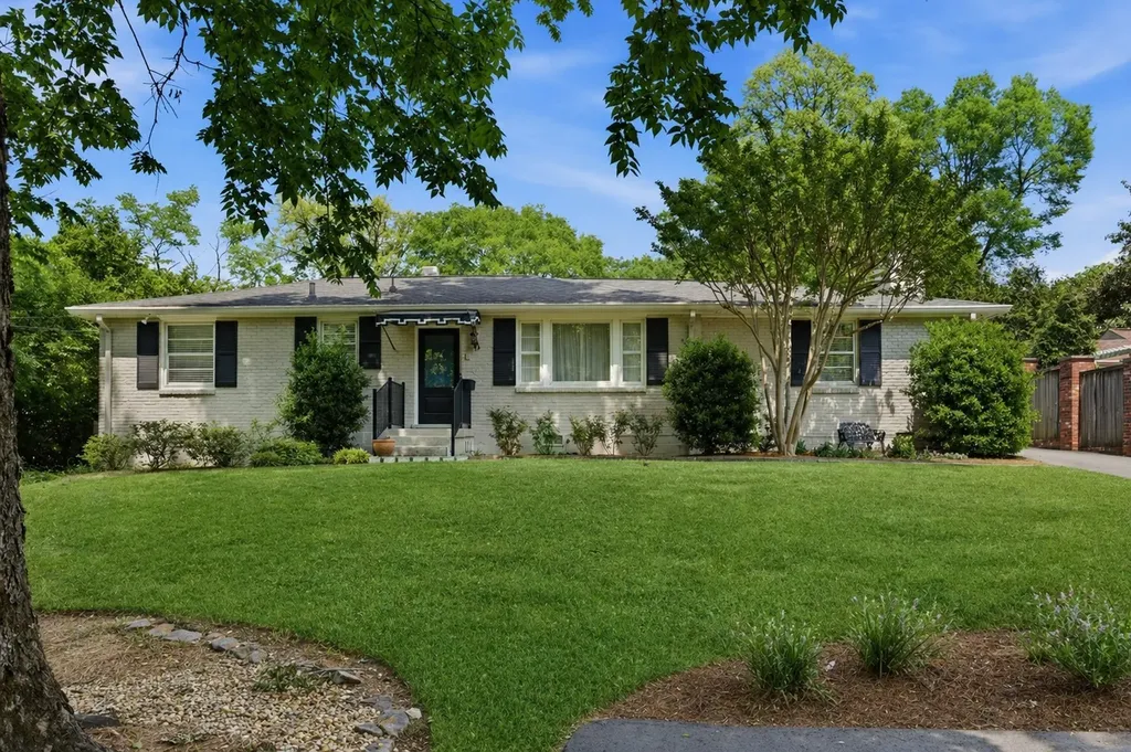 114 Bellevue Dr, S Nashville TN 37205