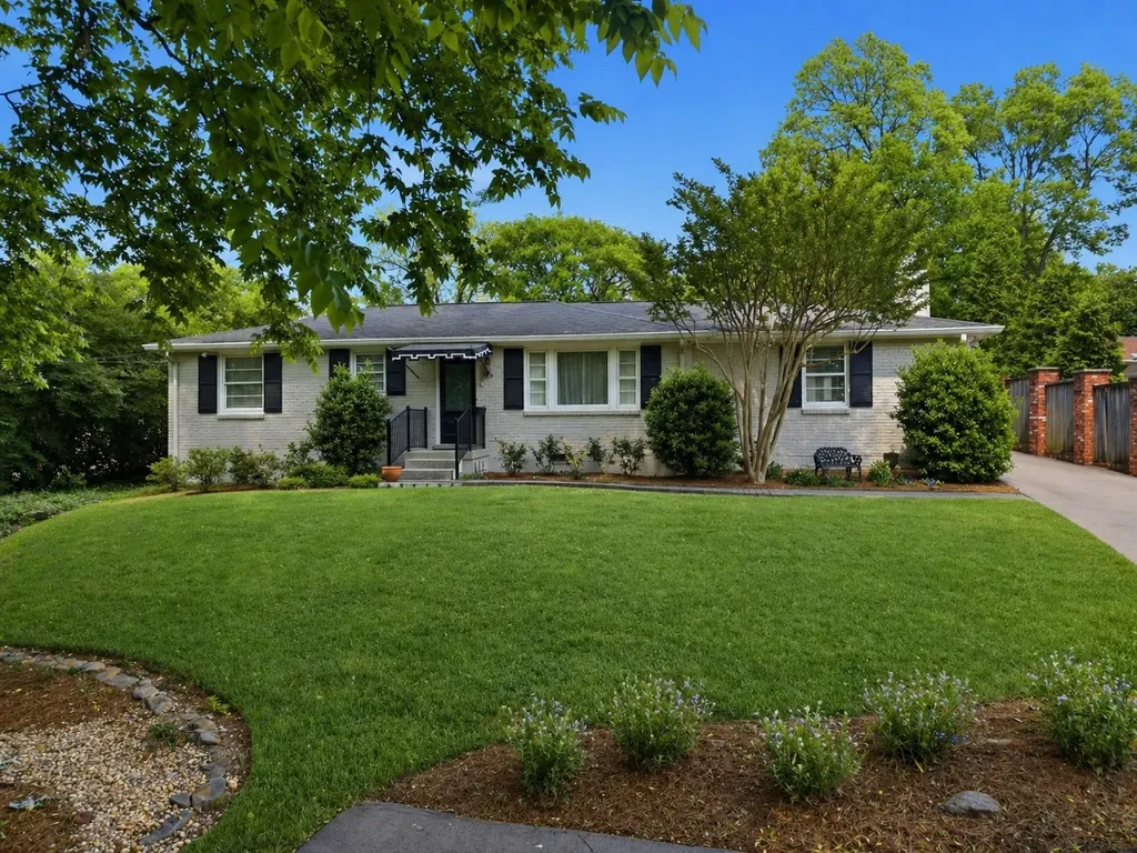 114 Bellevue Dr, S Nashville TN 37205