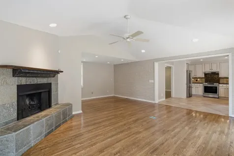 114 Bellevue Dr, S Nashville TN 37205